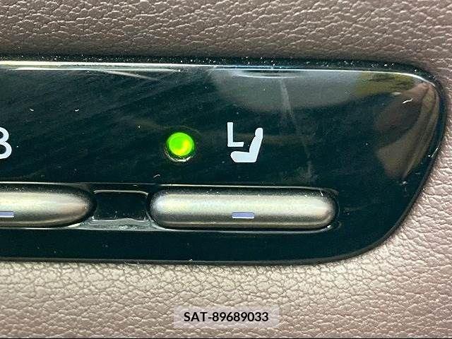 Lexus LS 2019-10 275494-5