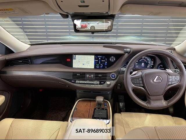 Lexus LS 2019-10 275494-1