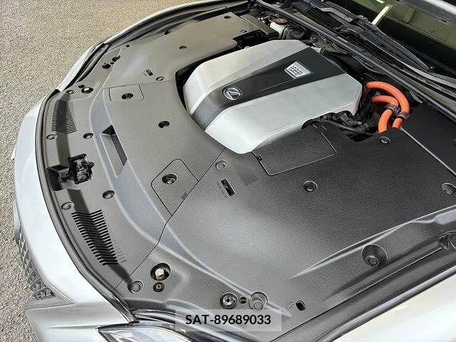 Lexus LS 2019-10 275494-18