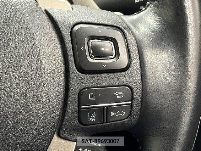 Lexus IS 2017-10 334343-6