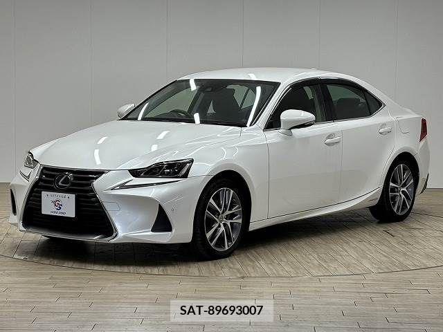 Lexus IS 2017-10 334343-14