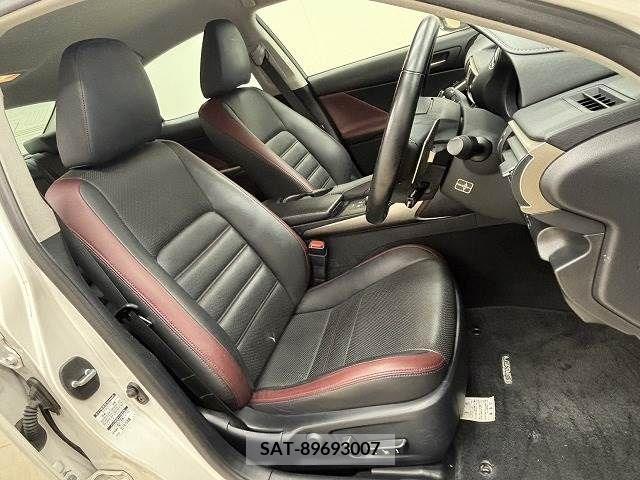 Lexus IS 2017-10 334343-4
