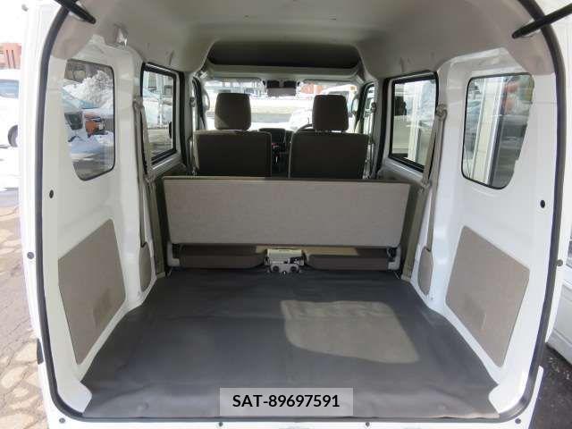 Suzuki EVERY 2023-05 213727-15