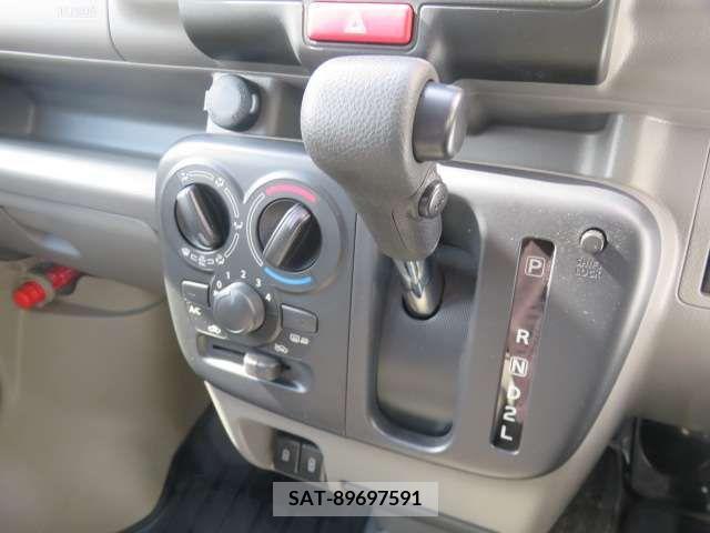Suzuki EVERY 2023-05 213727-10