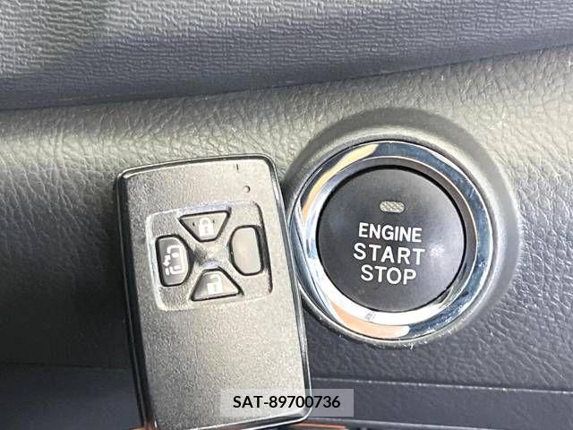 Toyota ISIS 2014-03 321098-5