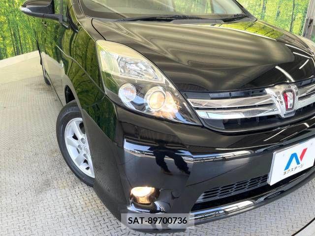 Toyota ISIS 2014-03 321098-13