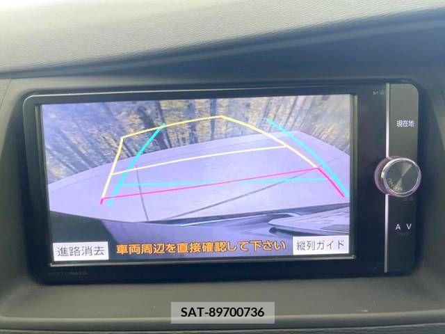Toyota ISIS 2014-03 321098-3