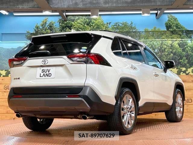 Toyota RAV4 2019-04 282708-17