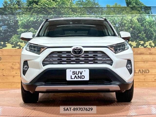 Toyota RAV4 2019-04 282708-14