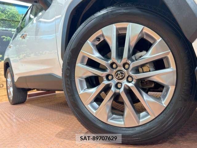 Toyota RAV4 2019-04 282708-13