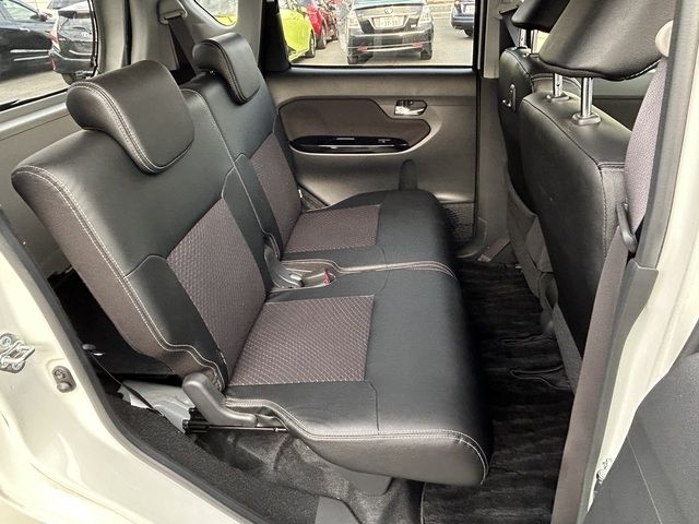Daihatsu MOVE CUSTOM 2018-12 24745-11