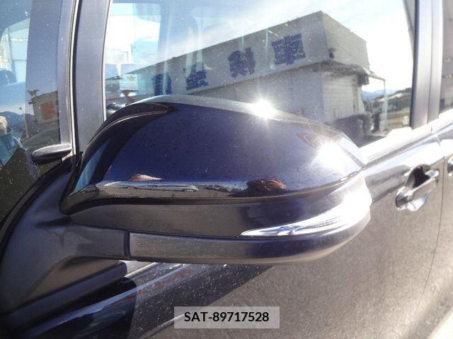 Toyota VOXY HYBRID 2015-06 215199-26