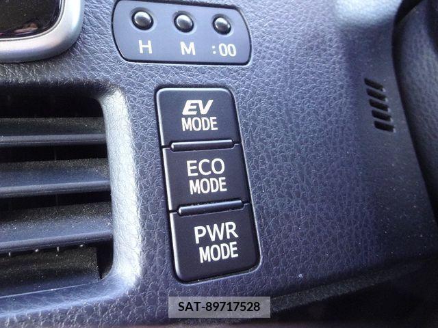Toyota VOXY HYBRID 2015-06 215199-15