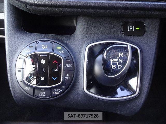 Toyota VOXY HYBRID 2015-06 215199-16