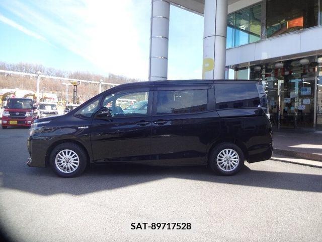 Toyota VOXY HYBRID 2015-06 215199-4