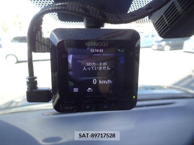 Toyota VOXY HYBRID 2015-06 215199-25