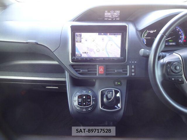 Toyota VOXY HYBRID 2015-06 215199-11