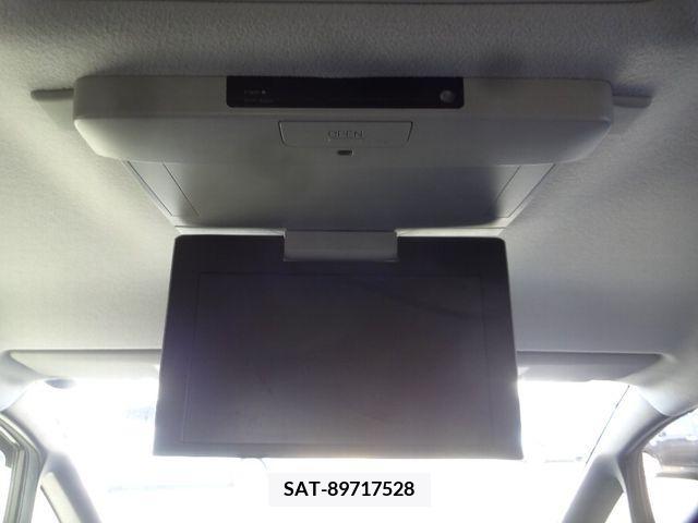 Toyota VOXY HYBRID 2015-06 215199-14