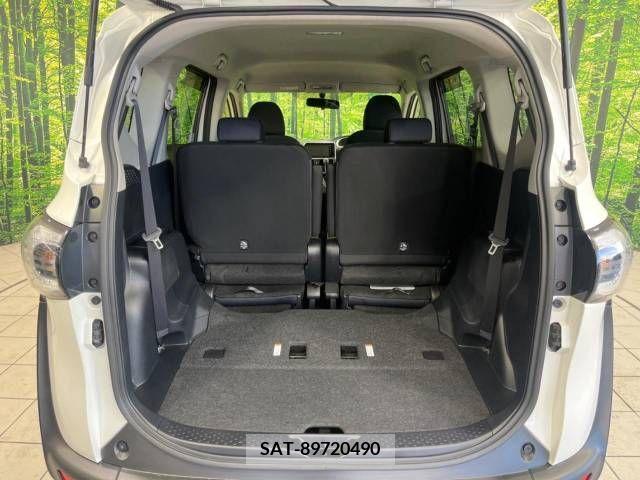 Toyota SIENTA 2016-06 368198-11