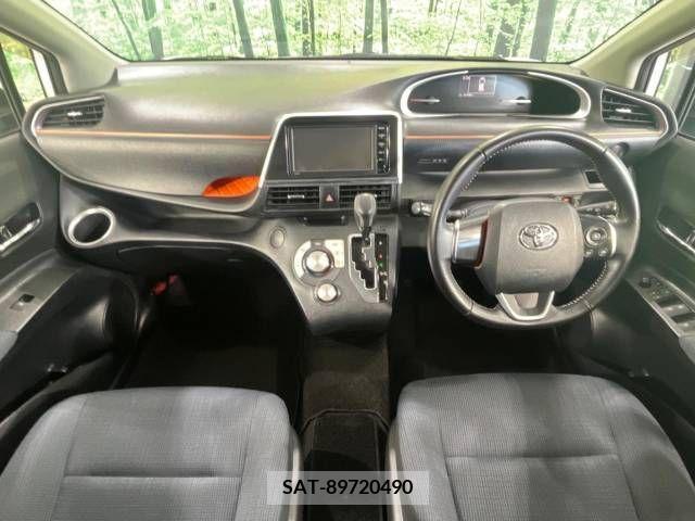 Toyota SIENTA 2016-06 368198-1