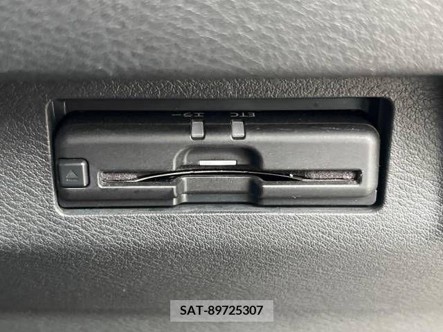 Nissan KICKS 2020-10 387158-6
