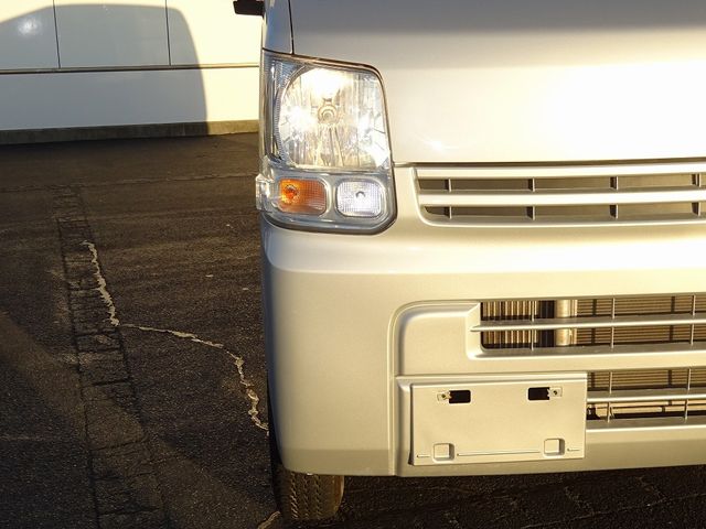 Nissan CLIPPER 2017-11 17709-7