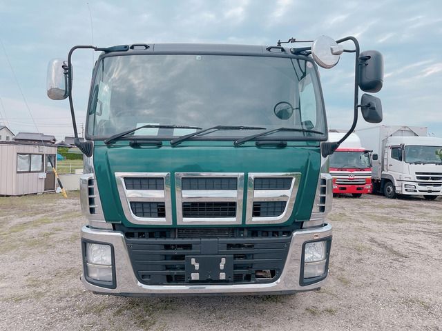 Isuzu GIGA 2015-10 12597-9