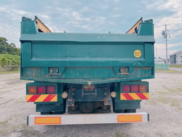 Isuzu GIGA 2015-10 12597-1