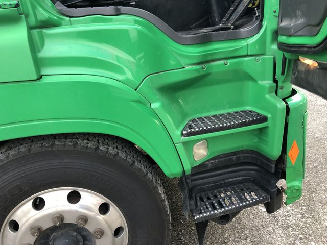 Isuzu GIGA 2013-09 15640-10