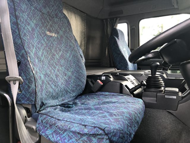 Isuzu GIGA 2013-09 15640-12