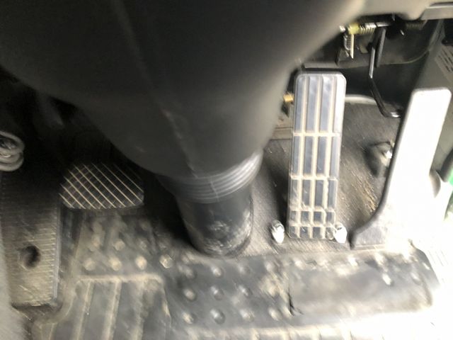 Isuzu GIGA 2013-09 15640-14