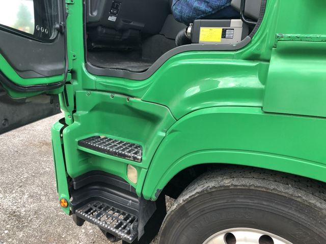 Isuzu GIGA 2013-09 15640-26