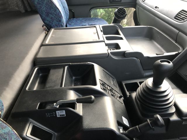 Isuzu GIGA 2013-09 15640-18