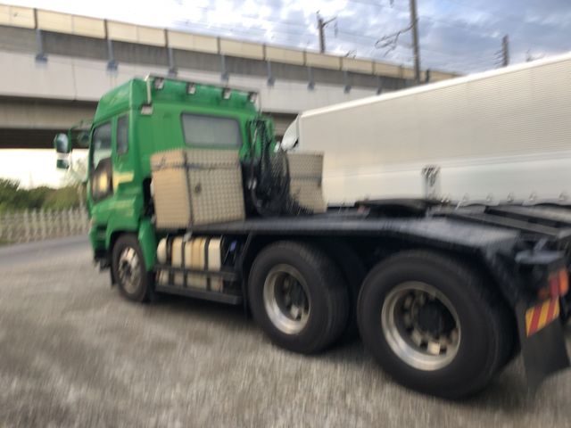 Isuzu GIGA 2013-09 15640-2