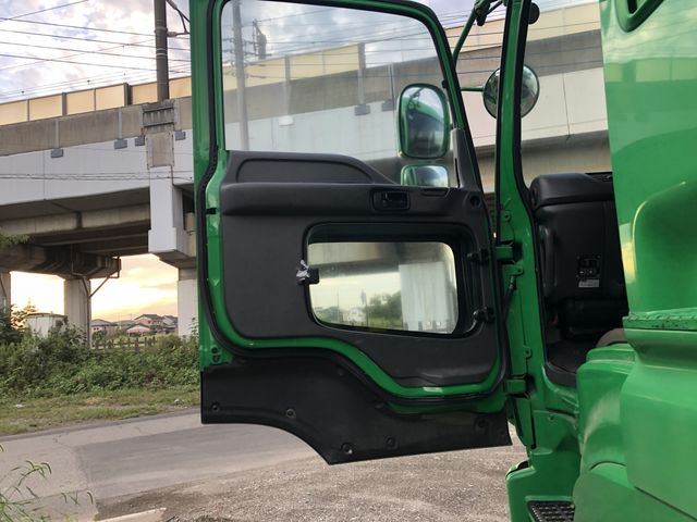 Isuzu GIGA 2013-09 15640-27