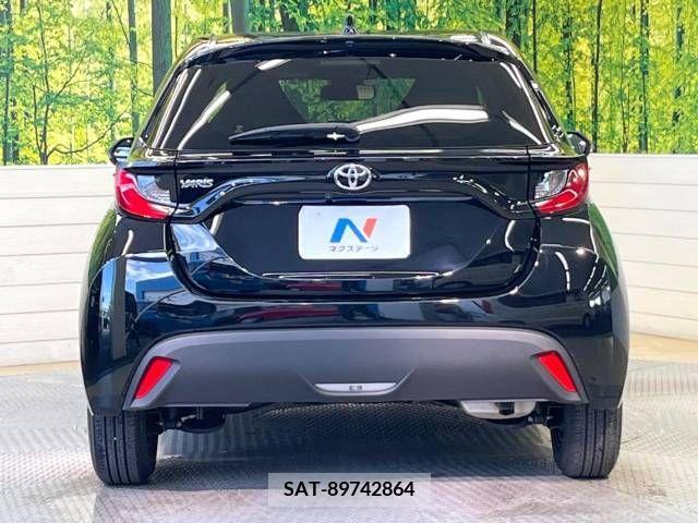 Toyota YARIS 2022-05 371418-15