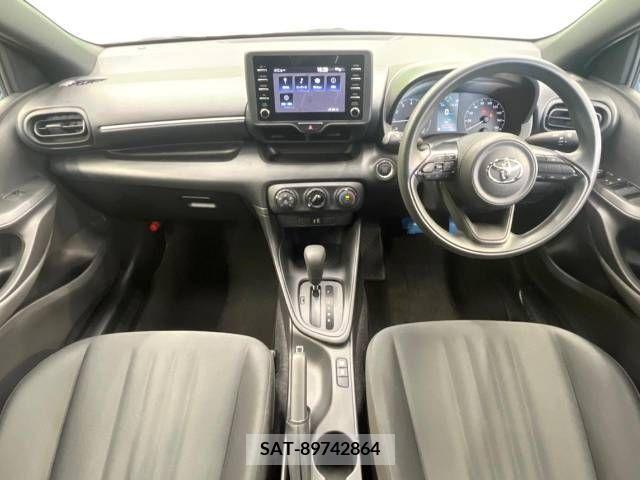 Toyota YARIS 2022-05 371418-1