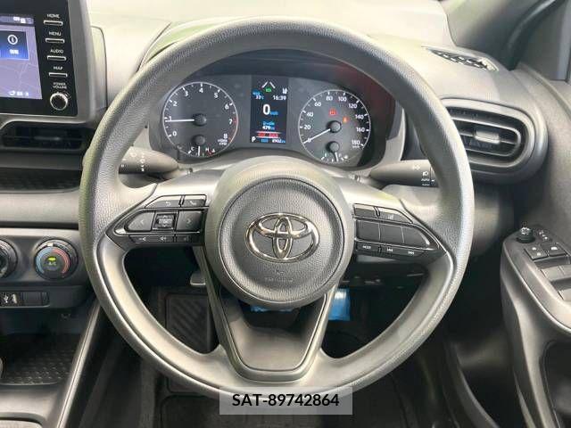Toyota YARIS 2022-05 371418-11
