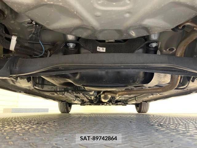 Toyota YARIS 2022-05 371418-19