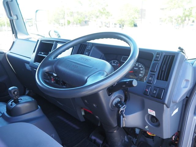 Isuzu ELF TRUCK 2012-10 23761-1