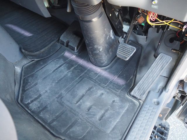 Isuzu ELF TRUCK 2012-10 23761-19