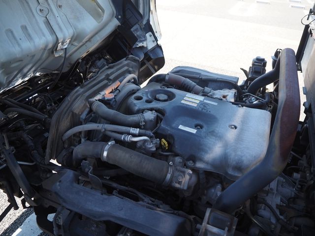Isuzu ELF TRUCK 2012-10 23761-22