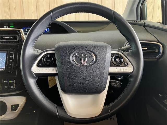 Toyota PRIUS 2016-01 193892-12