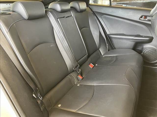 Toyota PRIUS 2016-01 193892-8