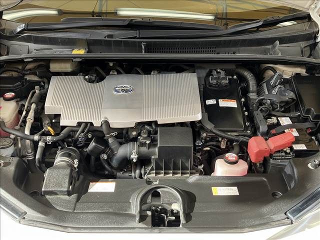 Toyota PRIUS 2016-01 193892-13