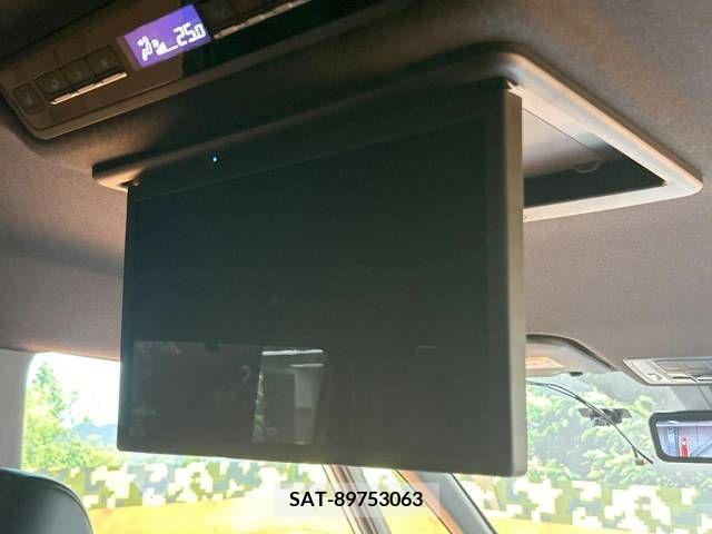 Toyota NOAH 2022-09 365117-4