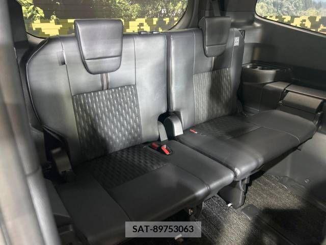 Toyota NOAH 2022-09 365117-12
