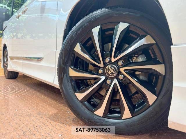 Toyota NOAH 2022-09 365117-15