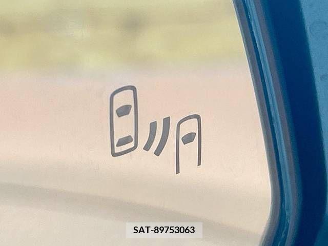 Toyota NOAH 2022-09 365117-6