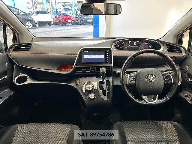 Toyota SIENTA 2019-01 216655-1